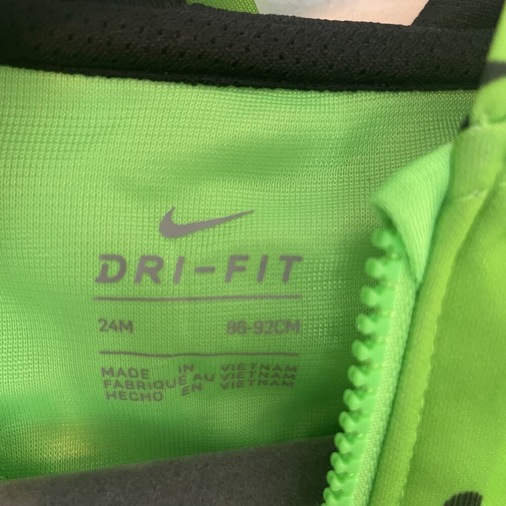 Nike Therma All Over Print Zip Up Hoodie Jacket 24m 24 Months Green Black Sport - Picture 9 of 9